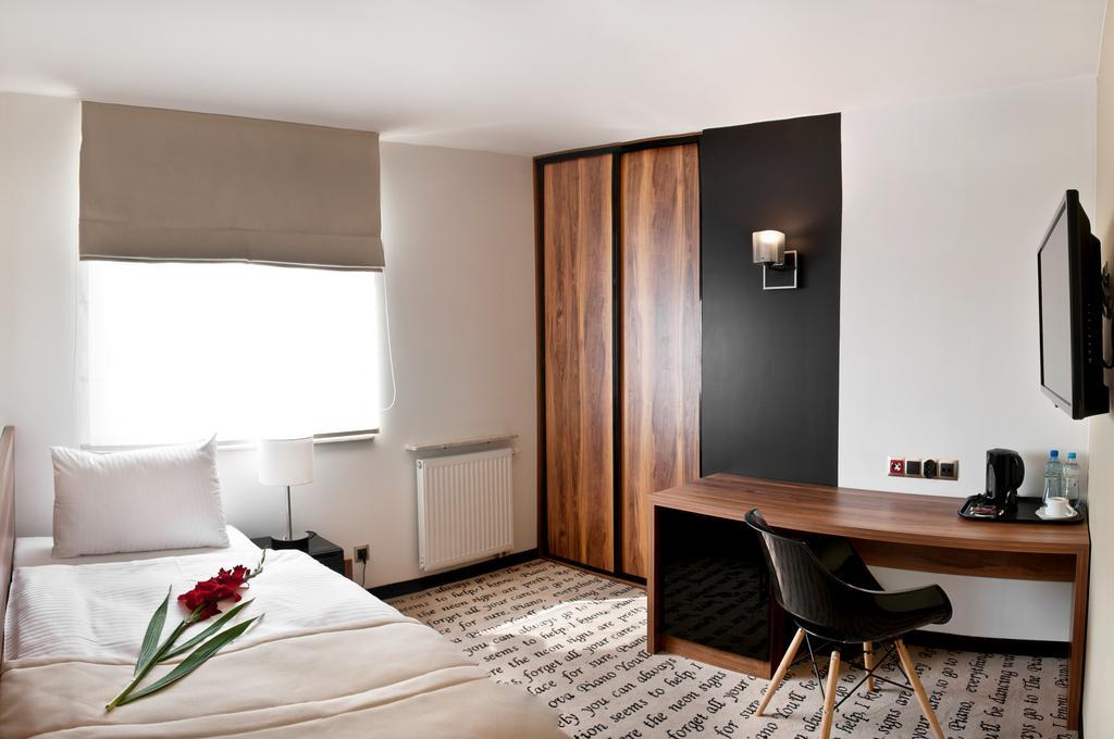 Hotel Piano Lublin Bilik gambar